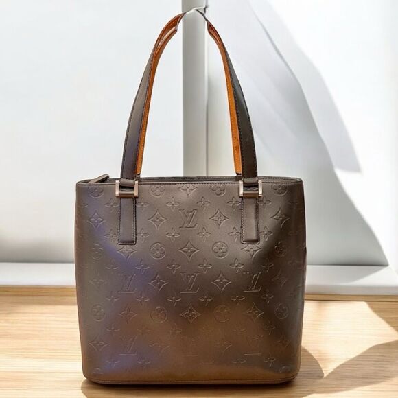 Louis Vuitton Handbags - Louis Vuitton
Louis Vuitton Gun Metal Monogram Mat Stockton